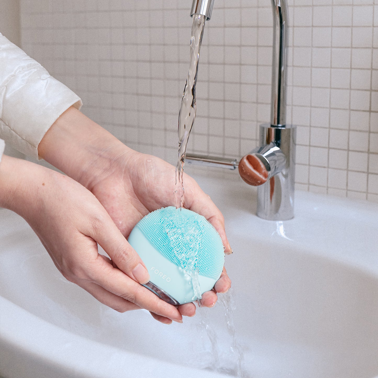 FOREO LUNA™ 4 mini